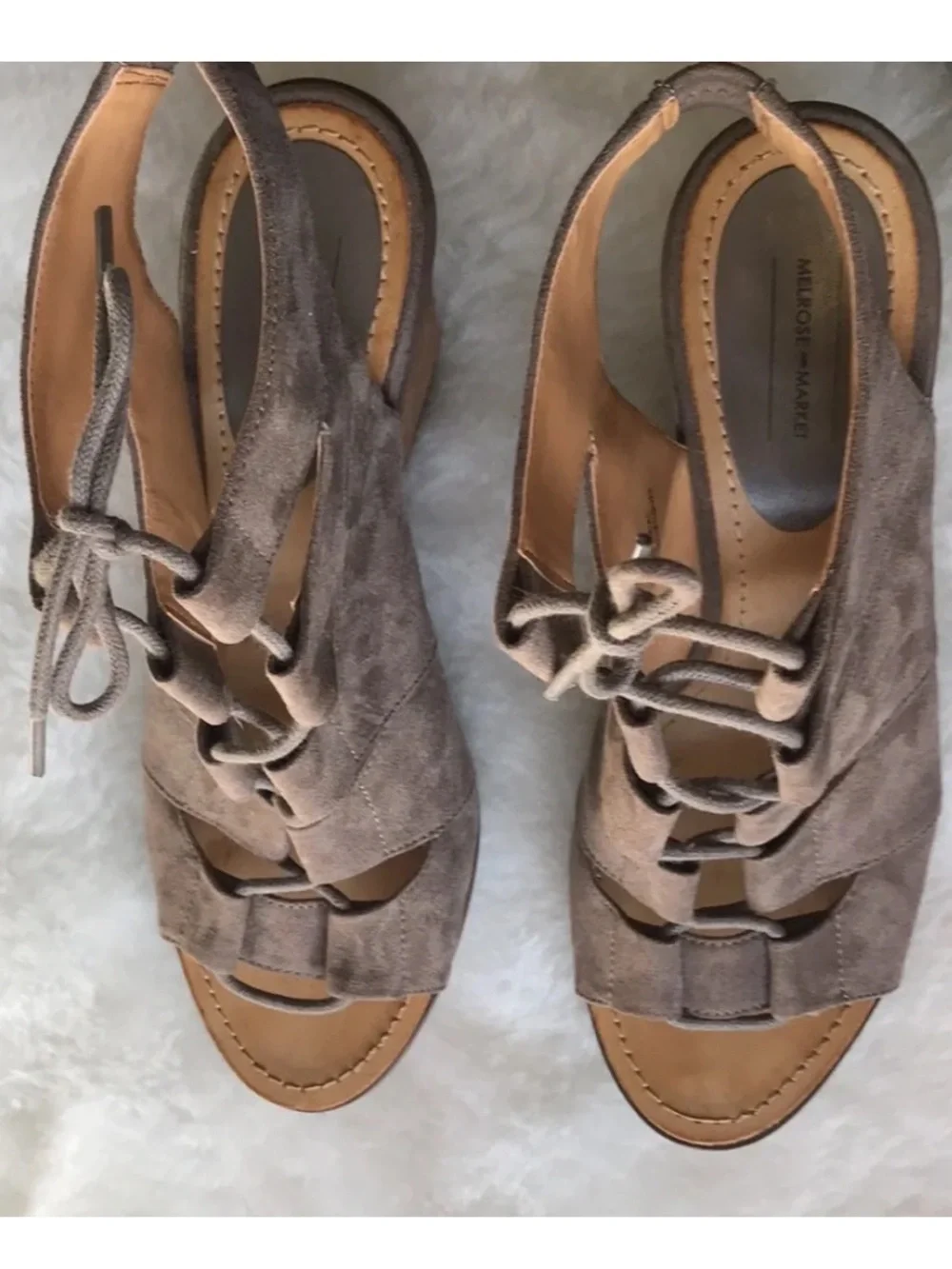 Melrose & Market taupe wedge lace-up sandal 10